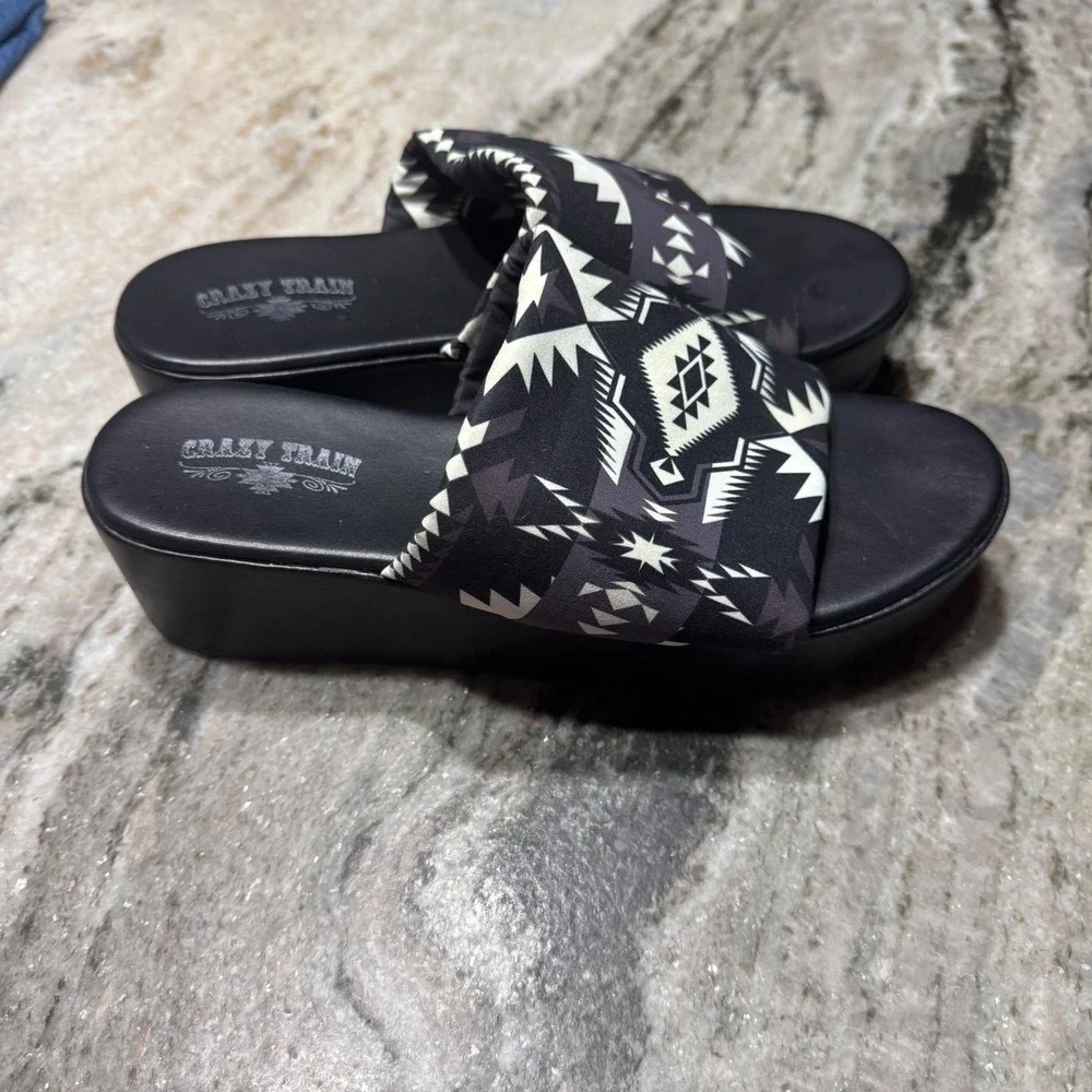 Crazy Train Platform Sandals Womens 9 Southwestern Print Black Wedge Slides Boho